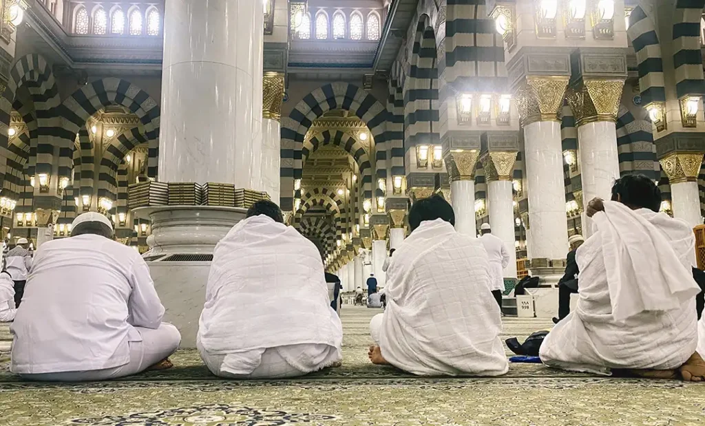 how to choose the umrah agency - guide by iTravelBest in Plano TX