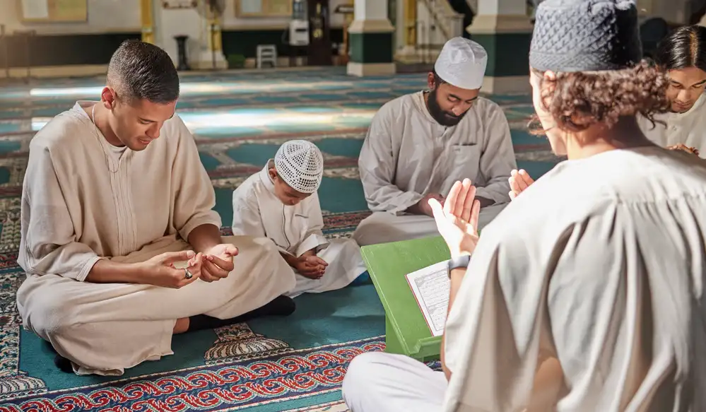 Benefits of Umrah Package Through Plano Local Agency - iTravelBest
