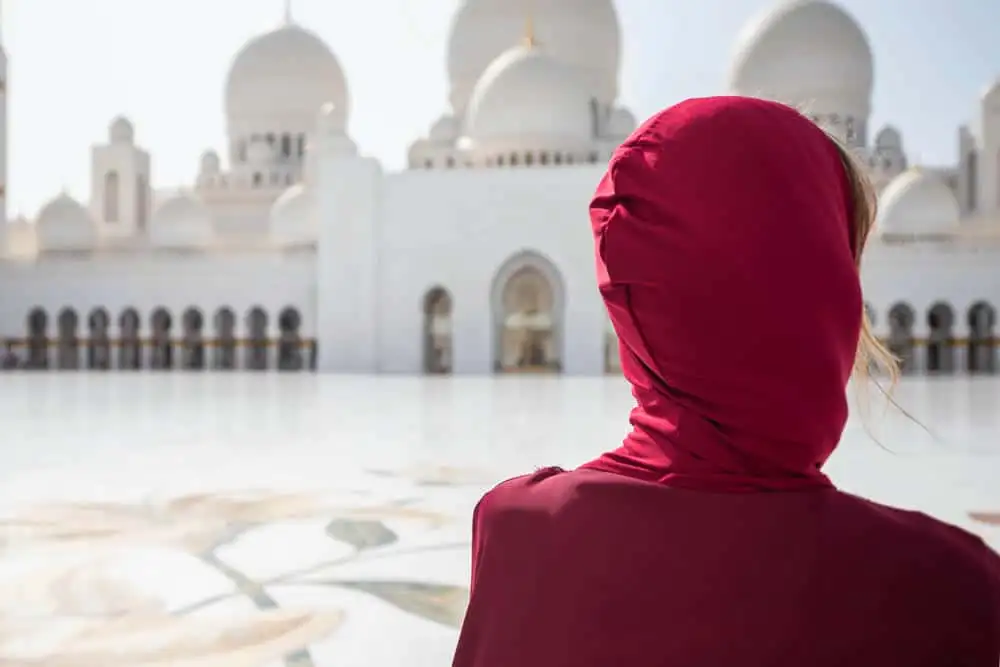 Muslims in Plano booking Umrah through local travel experts